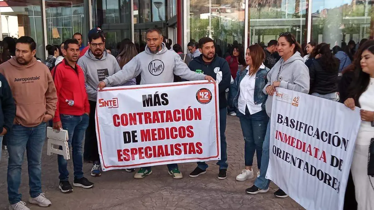 Protesta maestros pensiones civiles